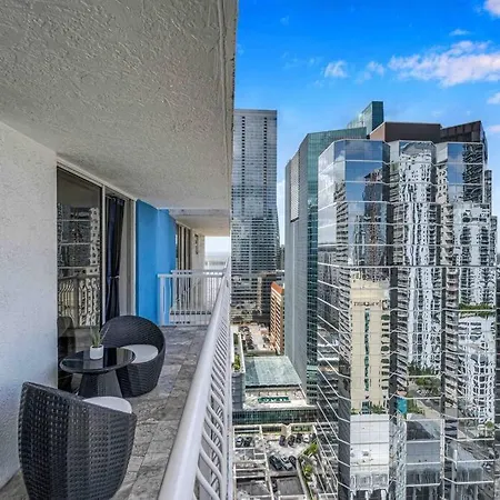 Iconic High Floor 3 Bedrooms In The Heart Of Miami Exterior photo