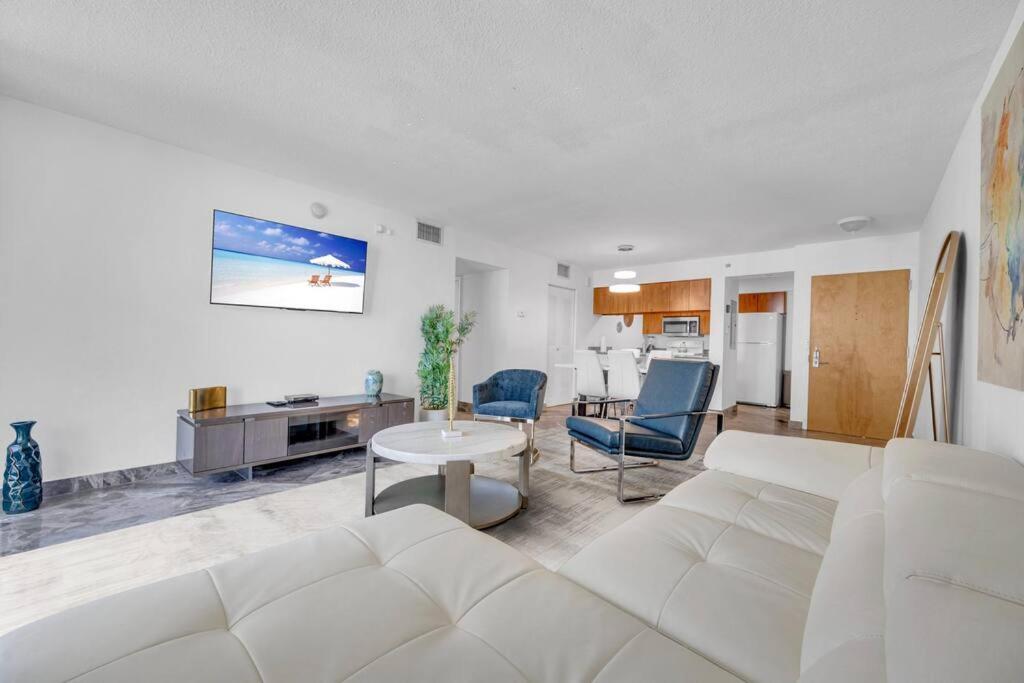 Apartment Iconic High Floor 3 Bedrooms In The Heart Of